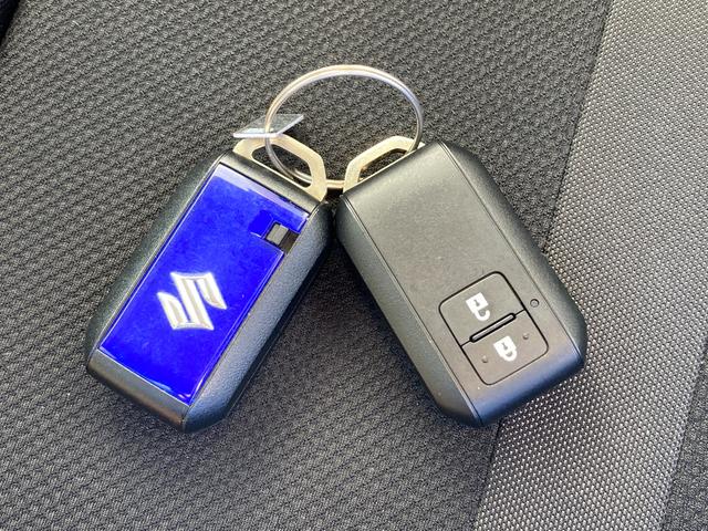 ワゴンＲカスタムＺ カスタムＺ　ＨＹＢＲＩＤ　ＺＸ　４型　　デモカー使用　ＡＣＣ　デュアルカメラブレーキサポート（前後衝突軽減ブレーキ）　アップグレードパッケージ　全方位カメラパッケージ装着車　ＬＥＤヘッドライト　スマートキー　オートエアコン　オートライト　シートヒーター　ＡＣＣ（33枚目）