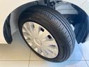 タイヤの様子です。純正スチールホイール。