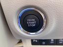 キーレスプッシュスタートシステムはカギを出さずにエンジン始動が可能です。　＊ブレーキを踏んでボタンを押すと、エンジンがかかります。