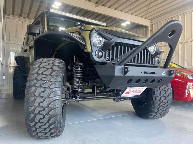 スポーツ ナビ・バックカメラ・フルセグ・ヘッドレストモニター・キブソンマフラー・スミッティービルトボンネット・FuelContra20インチ10Jアルミ・50インチLEDバー・LEDヘッドライト・ETC(8枚目)