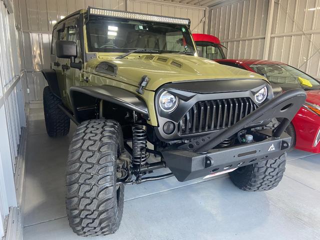 スポーツ ナビ・バックカメラ・フルセグ・ヘッドレストモニター・キブソンマフラー・スミッティービルトボンネット・FuelContra20インチ10Jアルミ・50インチLEDバー・LEDヘッドライト・ETC(9枚目)