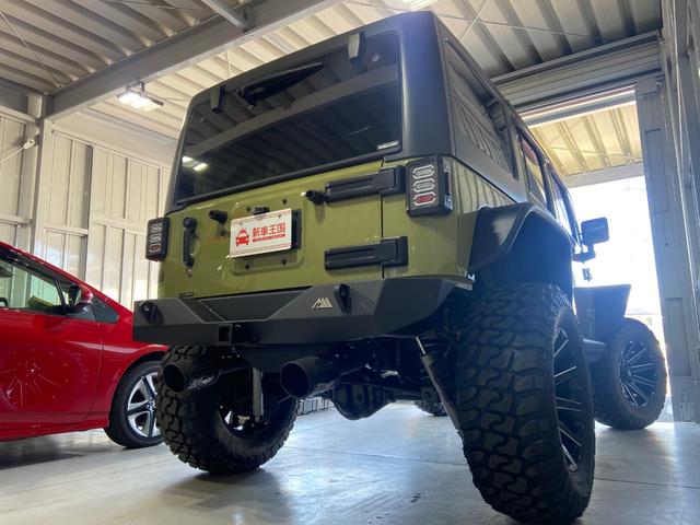 スポーツ ナビ・バックカメラ・フルセグ・ヘッドレストモニター・キブソンマフラー・スミッティービルトボンネット・FuelContra20インチ10Jアルミ・50インチLEDバー・LEDヘッドライト・ETC(15枚目)