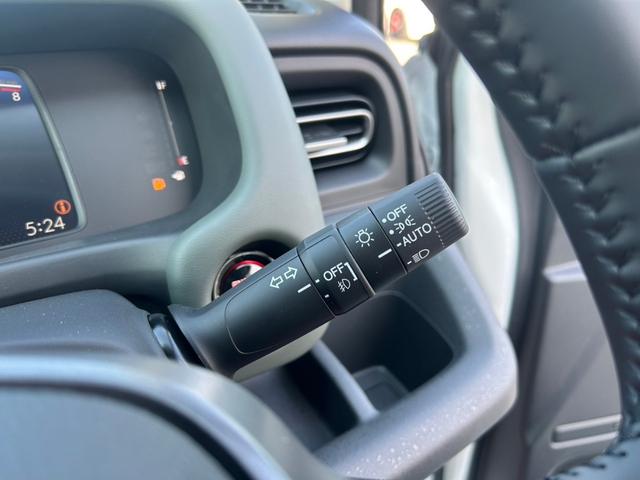 フリード クロスター　ブラインドスポットモニター／両側電動スライドドア／ＬＥＤヘッドライト／純正アルミホイール／登録済未使用車／禁煙車両／アダクティブクルーズコントロール／シートヒーター／オートライト／コーナーセンサー（25枚目）