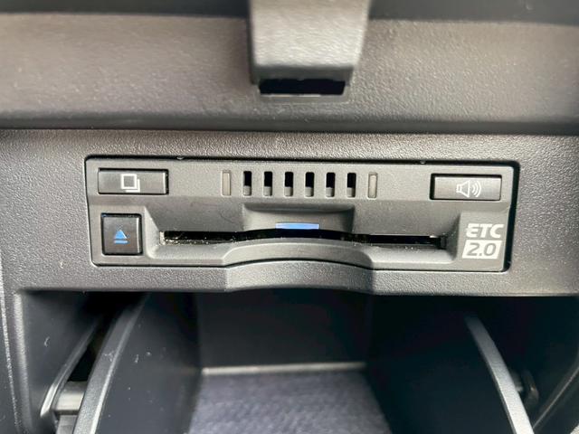 アルファード ２．５Ｓ　Ｃパッケージ　両側電動ドア／純正ディスプレイオーディオ／ナビキット／ＣＤ・ＤＶＤデッキ／デジタルインナーミラー／フリップダウンモニター／サンルーフ／ブラインドスポットモニター／シートヒーター／ベンチレーション（22枚目）