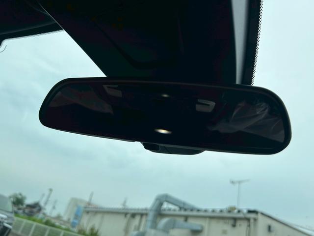 シビック 　登録済未使用車／ホンダセンシング／ホンダ純正ナビ／１９インチアルミ／バックカメラ／ＥＴＣ２．０／ワイヤレス充電／ブラインドスポットモニター／シートヒーター（43枚目）