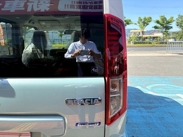 スペーシア ハイブリッドＸ　届出済未使用車／シートヒーター／衝突被害軽減ブレーキ／コーナーセンサー／両側パワスラ／アイドリングストップ／オットマン／ステリングリモコン／電動格納ミラー／フルフラット／バックカメラ／オートライト（16枚目）