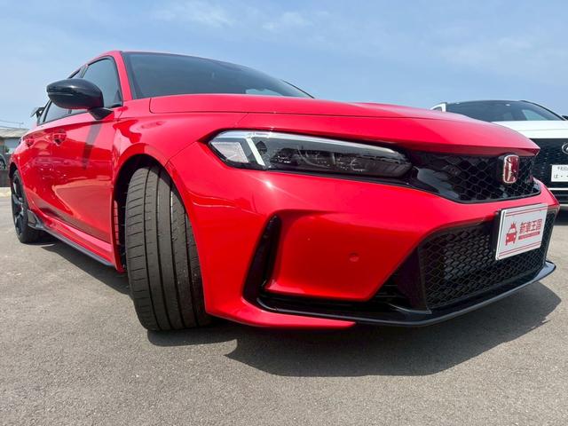 シビック タイプＲ　登録済未使用車／禁煙車／純正ホンダコネクトナビ／バックカメラ／ＬＥＤヘッドライト／クルーズコントロール／ＥＴＣ車載器／フルセグＴＶ／Ｂｌｕｅｔｏｏｔｈ／ステアリングリモコン／ホンダセンシング（8枚目）