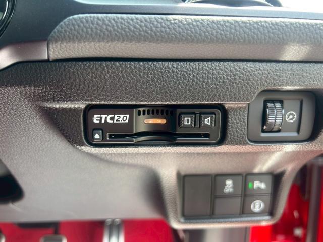 シビック タイプＲ　登録済未使用車／禁煙車／純正ホンダコネクトナビ／バックカメラ／ＬＥＤヘッドライト／クルーズコントロール／ＥＴＣ車載器／フルセグＴＶ／Ｂｌｕｅｔｏｏｔｈ／ステアリングリモコン／ホンダセンシング（36枚目）
