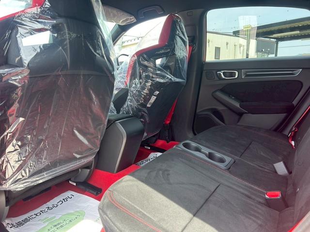 シビック タイプＲ　登録済未使用車／禁煙車／純正ホンダコネクトナビ／バックカメラ／ＬＥＤヘッドライト／クルーズコントロール／ＥＴＣ車載器／フルセグＴＶ／Ｂｌｕｅｔｏｏｔｈ／ステアリングリモコン／ホンダセンシング（50枚目）