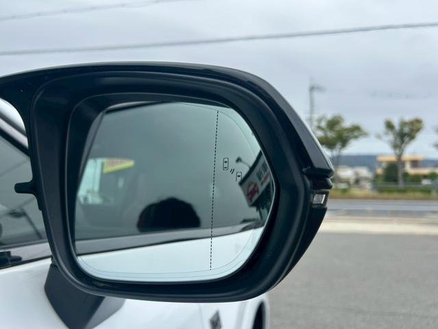 ＲＸ ＲＸ５００ｈ　Ｆスポーツパフォーマンス　マクレビ／寒冷地仕様／ＴＲＤマフラー／ＴＲＤダイナミクスエアロ／２１インチＡＷ／輻射ヒータ／オレンジキャリパー／ＨＤＭＩポート／ワイヤレス充電／パノラマルーフ／ルーフレール／デジタルインナーミラー（8枚目）