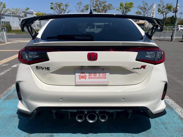 シビック タイプＲ　ワンオーナー／禁煙車／バックカメラ／ホンダセンシング／ホンダコネクトディスプレイ／デジタルグラフィックメーター／ＥＴＣ２．０車載器／フルセグＴＶ／クルーズコントロール／ブラインドスポットモニター（8枚目）