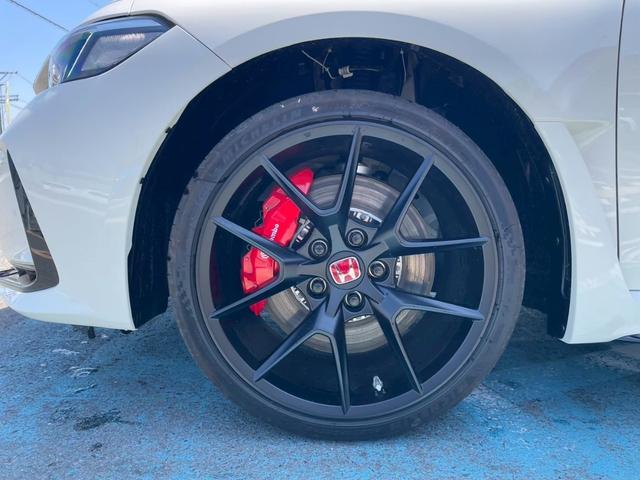 シビック タイプＲ　ワンオーナー／禁煙車／バックカメラ／ホンダセンシング／ホンダコネクトディスプレイ／デジタルグラフィックメーター／ＥＴＣ２．０車載器／フルセグＴＶ／クルーズコントロール／ブラインドスポットモニター（15枚目）