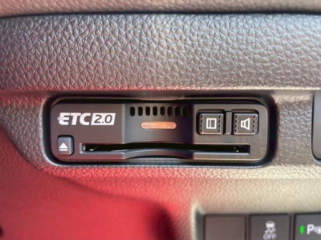 シビック タイプＲ　ワンオーナー／禁煙車／バックカメラ／ホンダセンシング／ホンダコネクトディスプレイ／デジタルグラフィックメーター／ＥＴＣ２．０車載器／フルセグＴＶ／クルーズコントロール／ブラインドスポットモニター（29枚目）