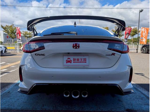 シビック タイプＲ　ワンオーナー／禁煙車／バックカメラ／ホンダセンシング／ホンダコネクトディスプレイ／デジタルグラフィックメーター／ＥＴＣ２．０車載器／ＬＥＤヘッドライト／クルーズコントロール／ブラインドスポットモニター（9枚目）