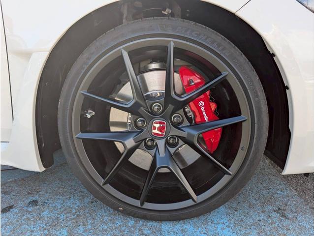 シビック タイプＲ　ワンオーナー／禁煙車／バックカメラ／ホンダセンシング／ホンダコネクトディスプレイ／デジタルグラフィックメーター／ＥＴＣ２．０車載器／ＬＥＤヘッドライト／クルーズコントロール／ブラインドスポットモニター（13枚目）