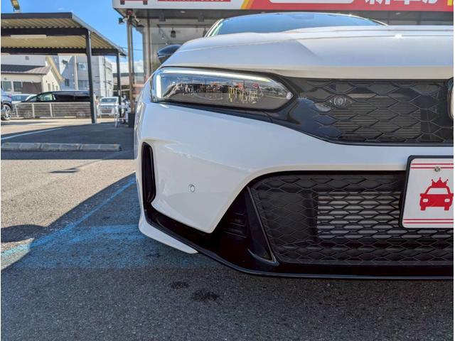シビック タイプＲ　ワンオーナー／禁煙車／バックカメラ／ホンダセンシング／ホンダコネクトディスプレイ／デジタルグラフィックメーター／ＥＴＣ２．０車載器／ＬＥＤヘッドライト／クルーズコントロール／ブラインドスポットモニター（17枚目）