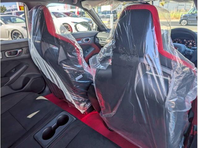 シビック タイプＲ　ワンオーナー／禁煙車／バックカメラ／ホンダセンシング／ホンダコネクトディスプレイ／デジタルグラフィックメーター／ＥＴＣ２．０車載器／ＬＥＤヘッドライト／クルーズコントロール／ブラインドスポットモニター（45枚目）