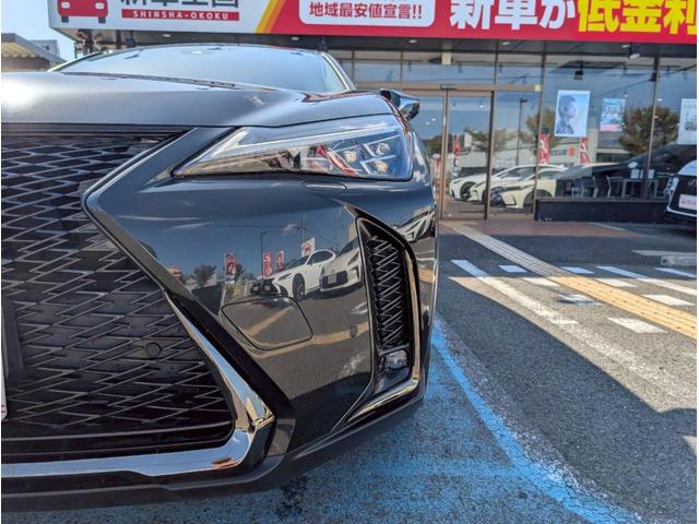 ＵＸ ＵＸ２５０ｈ　Ｆスポーツ　禁煙車／サンルーフ／３眼ＬＥＤヘッドライト／社外１９インチアルミホイール／パワーバックドア／バックカメラ／シートヒーター／ステアリングヒーター／ＣＤ・ＤＶＤデッキ／アクティブサウンドコントロール／（17枚目）