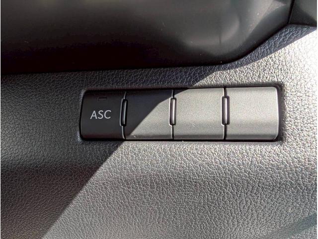 ＵＸ ＵＸ２５０ｈ　Ｆスポーツ　禁煙車／サンルーフ／３眼ＬＥＤヘッドライト／社外１９インチアルミホイール／パワーバックドア／バックカメラ／シートヒーター／ステアリングヒーター／ＣＤ・ＤＶＤデッキ／アクティブサウンドコントロール／（29枚目）