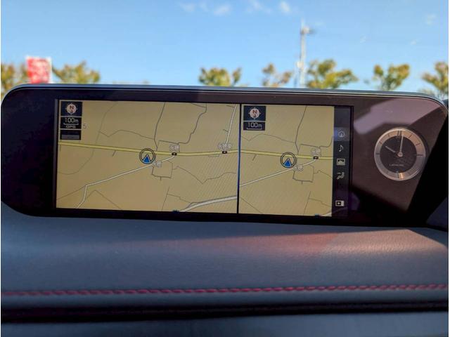 ＵＸ ＵＸ２５０ｈ　Ｆスポーツ　禁煙車／サンルーフ／３眼ＬＥＤヘッドライト／社外１９インチアルミホイール／パワーバックドア／バックカメラ／シートヒーター／ステアリングヒーター／ＣＤ・ＤＶＤデッキ／アクティブサウンドコントロール／（30枚目）