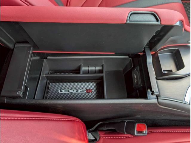 ＵＸ ＵＸ２５０ｈ　Ｆスポーツ　禁煙車／サンルーフ／３眼ＬＥＤヘッドライト／社外１９インチアルミホイール／パワーバックドア／バックカメラ／シートヒーター／ステアリングヒーター／ＣＤ・ＤＶＤデッキ／アクティブサウンドコントロール／（38枚目）