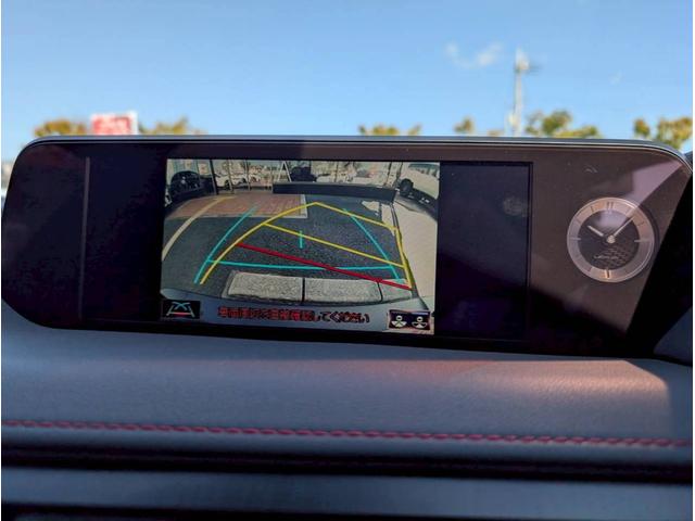 ＵＸ ＵＸ２５０ｈ　Ｆスポーツ　禁煙車／サンルーフ／３眼ＬＥＤヘッドライト／社外１９インチアルミホイール／パワーバックドア／バックカメラ／シートヒーター／ステアリングヒーター／ＣＤ・ＤＶＤデッキ／アクティブサウンドコントロール／（39枚目）