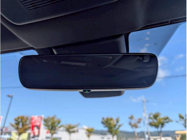 ＵＸ ＵＸ２５０ｈ　Ｆスポーツ　禁煙車／サンルーフ／３眼ＬＥＤヘッドライト／社外１９インチアルミホイール／パワーバックドア／バックカメラ／シートヒーター／ステアリングヒーター／ＣＤ・ＤＶＤデッキ／アクティブサウンドコントロール／（40枚目）