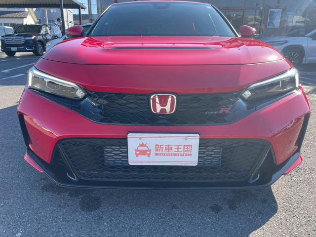 シビック タイプR ワンオーナー/禁煙車/バックカメラ/ホンダセンシング/ホンダコネクトディスプレイ/デジタルグラフィックメーター/ETC2.0車載器/LEDヘッドライト/クルーズコントロール/ブラインドスポットモニター(7枚目)