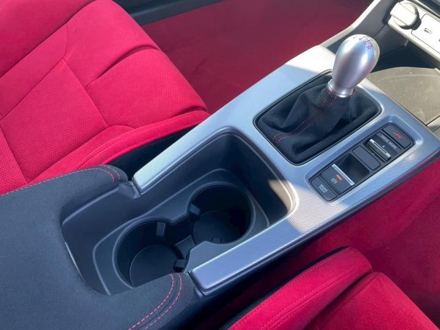 シビック タイプR ワンオーナー/禁煙車/バックカメラ/ホンダセンシング/ホンダコネクトディスプレイ/デジタルグラフィックメーター/ETC2.0車載器/LEDヘッドライト/クルーズコントロール/ブラインドスポットモニター(31枚目)
