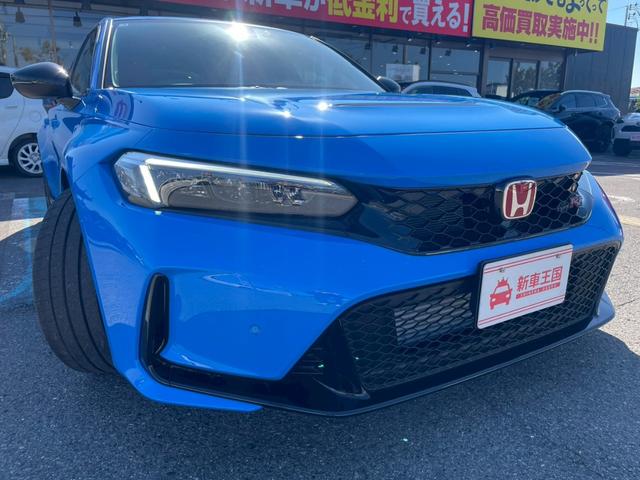 シビック タイプR ワンオーナー/禁煙車/バックカメラ/ホンダセンシング/ホンダコネクトディスプレイ/デジタルグラフィックメーター/ETC2.0車載器/LEDヘッドライト/クルーズコントロール/ブラインドスポットモニター(6枚目)