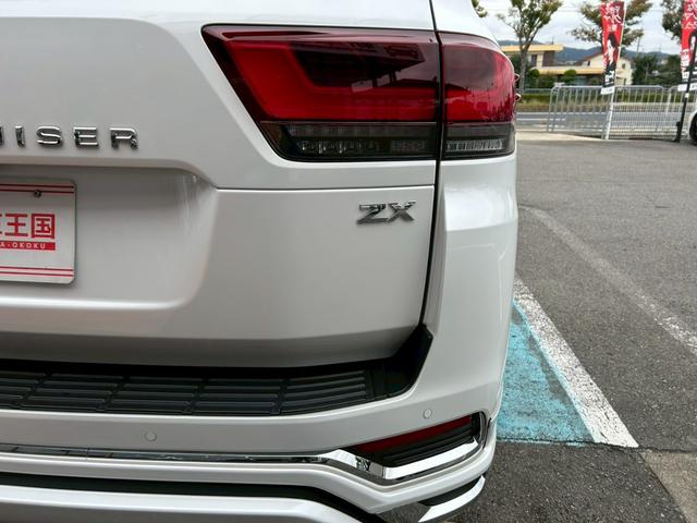 ランドクルーザー VX リアエンターテイメント/空気圧センサー/クールボックス/ルーフレール/サンルーフ/JBLサウンドシステム/フルモデリスタエアロ/寒冷地仕様/パノラミックビューモニター/電動リアデフロック/内装ベージュ(17枚目)