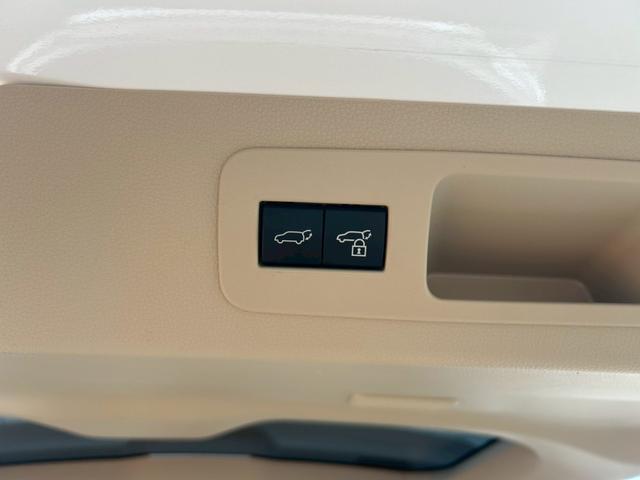 ランドクルーザー VX リアエンターテイメント/空気圧センサー/クールボックス/ルーフレール/サンルーフ/JBLサウンドシステム/フルモデリスタエアロ/寒冷地仕様/パノラミックビューモニター/電動リアデフロック/内装ベージュ(63枚目)