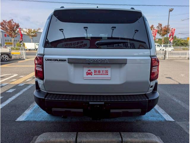 ランドクルーザー250 VX 12.3インチディスプレイオーディオ/パノラミックビューモニター/デジタルインナーミラー/ブラインドスポットモニター/トヨタチームメイト/ヒッチメンバー/ムーンルーフ/純正18インチアルミホイール(11枚目)