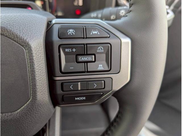 ランドクルーザー250 VX 12.3インチディスプレイオーディオ/パノラミックビューモニター/デジタルインナーミラー/ブラインドスポットモニター/トヨタチームメイト/ヒッチメンバー/ムーンルーフ/純正18インチアルミホイール(25枚目)