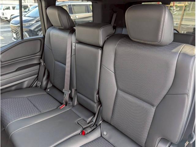 ランドクルーザー250 VX 12.3インチディスプレイオーディオ/パノラミックビューモニター/デジタルインナーミラー/ブラインドスポットモニター/トヨタチームメイト/ヒッチメンバー/ムーンルーフ/純正18インチアルミホイール(57枚目)