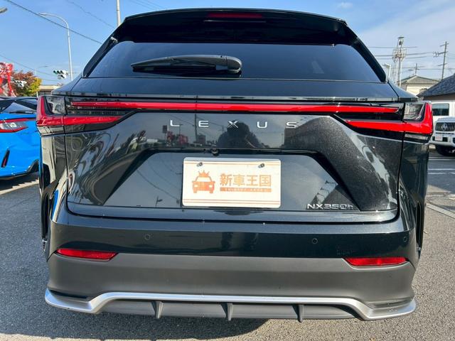 ＮＸ ＮＸ３５０ｈ　Ｆスポーツ　後席電動格納シート／パノラマルーフ／デジタルインナーミラー／３眼ＬＥＤヘッドライト／後席シートヒーター／ルーフレール／ワンオーナー／純正２０インチアルミ／ブラインドスポットモニター／内装レッド／ＥＴＣ（16枚目）