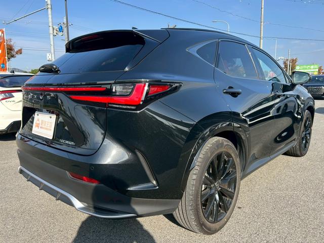 ＮＸ ＮＸ３５０ｈ　Ｆスポーツ　後席電動格納シート／パノラマルーフ／デジタルインナーミラー／３眼ＬＥＤヘッドライト／後席シートヒーター／ルーフレール／ワンオーナー／純正２０インチアルミ／ブラインドスポットモニター／内装レッド／ＥＴＣ（19枚目）