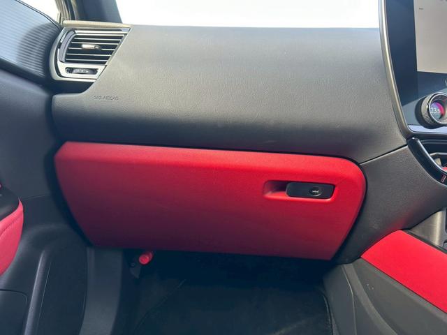 ＮＸ ＮＸ３５０ｈ　Ｆスポーツ　後席電動格納シート／パノラマルーフ／デジタルインナーミラー／３眼ＬＥＤヘッドライト／後席シートヒーター／ルーフレール／ワンオーナー／純正２０インチアルミ／ブラインドスポットモニター／内装レッド／ＥＴＣ（41枚目）