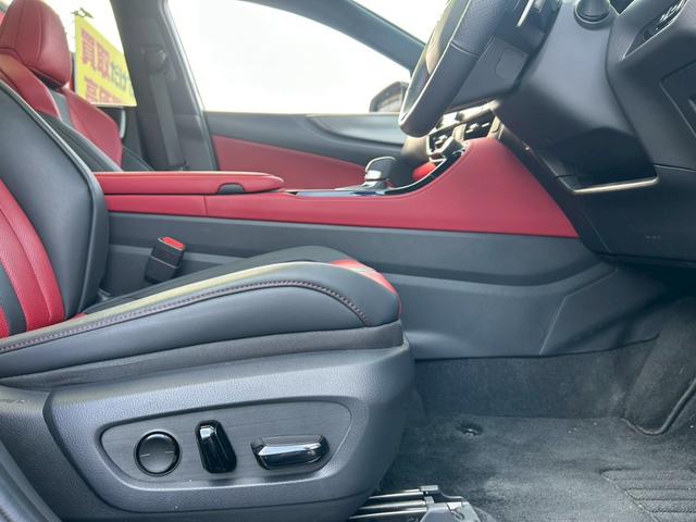 ＮＸ ＮＸ３５０ｈ　Ｆスポーツ　後席電動格納シート／パノラマルーフ／デジタルインナーミラー／３眼ＬＥＤヘッドライト／後席シートヒーター／ルーフレール／ワンオーナー／純正２０インチアルミ／ブラインドスポットモニター／内装レッド／ＥＴＣ（43枚目）