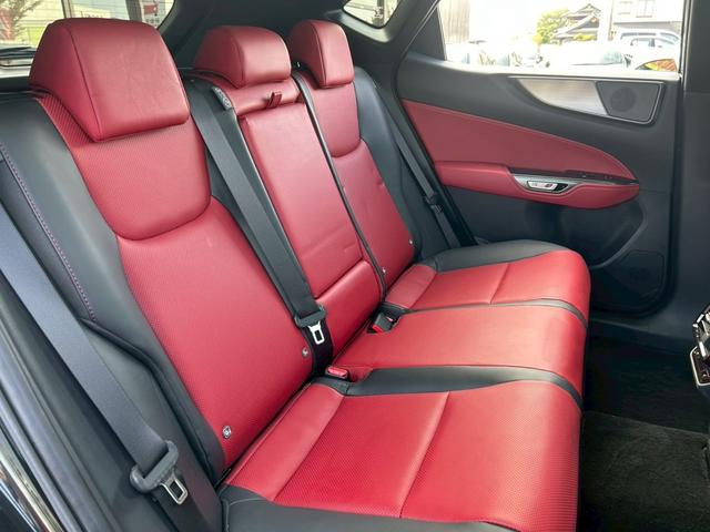 ＮＸ ＮＸ３５０ｈ　Ｆスポーツ　後席電動格納シート／パノラマルーフ／デジタルインナーミラー／３眼ＬＥＤヘッドライト／後席シートヒーター／ルーフレール／ワンオーナー／純正２０インチアルミ／ブラインドスポットモニター／内装レッド／ＥＴＣ（45枚目）