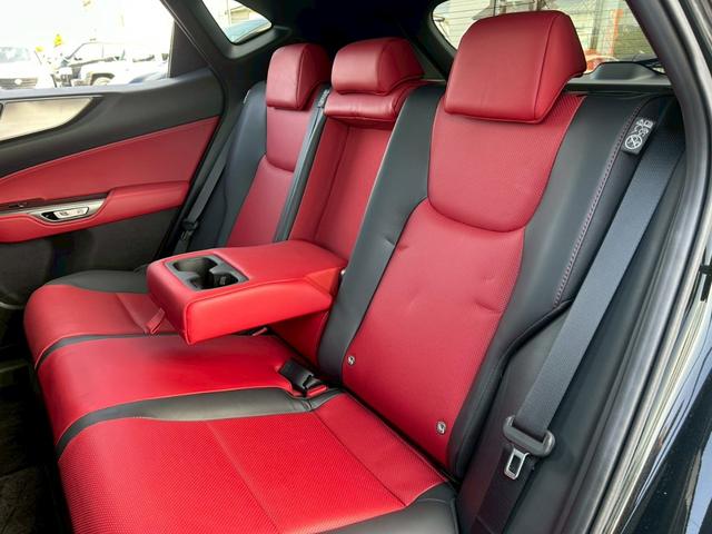 ＮＸ ＮＸ３５０ｈ　Ｆスポーツ　後席電動格納シート／パノラマルーフ／デジタルインナーミラー／３眼ＬＥＤヘッドライト／後席シートヒーター／ルーフレール／ワンオーナー／純正２０インチアルミ／ブラインドスポットモニター／内装レッド／ＥＴＣ（51枚目）