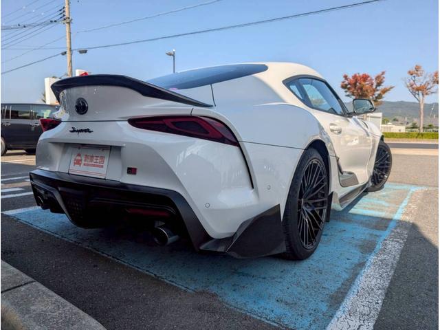 スープラ 　ＧＲフロントスポイラー／ＧＲサイドスカート／ＧＲリアサイドスポイラー／ＧＲトランクスポイラー／ＧＲ１９鍛造アルミホイール／ＧＲサイドドアガーニッシュ／純正ナビ／フルセグＴＶ／バックカメラ／ＥＴＣ車載器（7枚目）