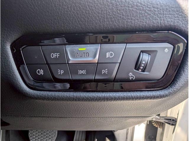 スープラ 　ＧＲフロントスポイラー／ＧＲサイドスカート／ＧＲリアサイドスポイラー／ＧＲトランクスポイラー／ＧＲ１９鍛造アルミホイール／ＧＲサイドドアガーニッシュ／純正ナビ／フルセグＴＶ／バックカメラ／ＥＴＣ車載器（29枚目）