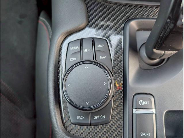 スープラ 　ＧＲフロントスポイラー／ＧＲサイドスカート／ＧＲリアサイドスポイラー／ＧＲトランクスポイラー／ＧＲ１９鍛造アルミホイール／ＧＲサイドドアガーニッシュ／純正ナビ／フルセグＴＶ／バックカメラ／ＥＴＣ車載器（40枚目）