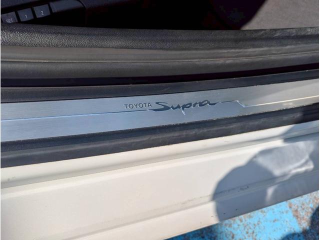 スープラ 　ＧＲフロントスポイラー／ＧＲサイドスカート／ＧＲリアサイドスポイラー／ＧＲトランクスポイラー／ＧＲ１９鍛造アルミホイール／ＧＲサイドドアガーニッシュ／純正ナビ／フルセグＴＶ／バックカメラ／ＥＴＣ車載器（43枚目）