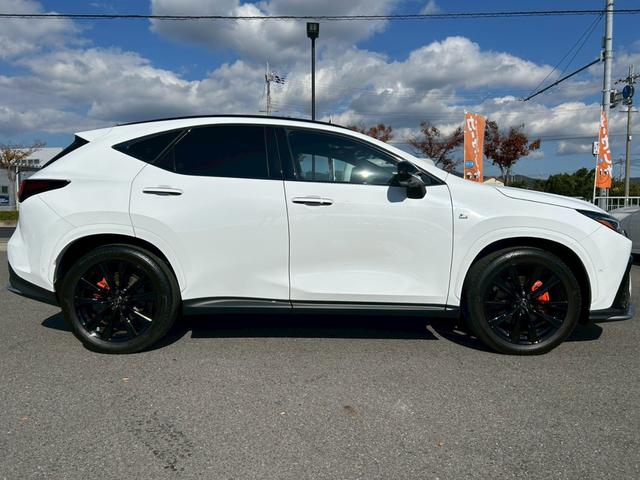 ＮＸ ＮＸ３５０ｈ　Ｆスポーツ　改後モデル／オレンジキャリパー／パノラマルーフ／デジタルインナーミラー／３眼ＬＥＤヘッドライト／パノラミックビューモニター／内装レッド／ヘッドアップディスプレイ／ブラインドスポットモニター（8枚目）