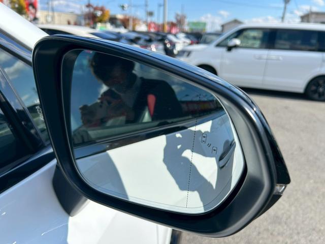 ＮＸ ＮＸ３５０ｈ　Ｆスポーツ　改後モデル／オレンジキャリパー／パノラマルーフ／デジタルインナーミラー／３眼ＬＥＤヘッドライト／パノラミックビューモニター／内装レッド／ヘッドアップディスプレイ／ブラインドスポットモニター（18枚目）