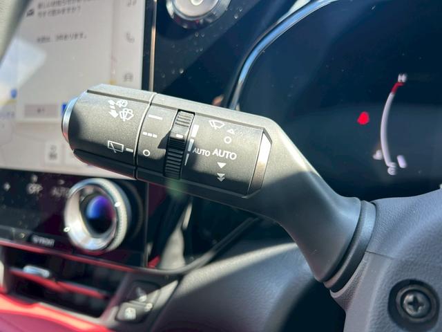 ＮＸ ＮＸ３５０ｈ　Ｆスポーツ　改後モデル／オレンジキャリパー／パノラマルーフ／デジタルインナーミラー／３眼ＬＥＤヘッドライト／パノラミックビューモニター／内装レッド／ヘッドアップディスプレイ／ブラインドスポットモニター（26枚目）