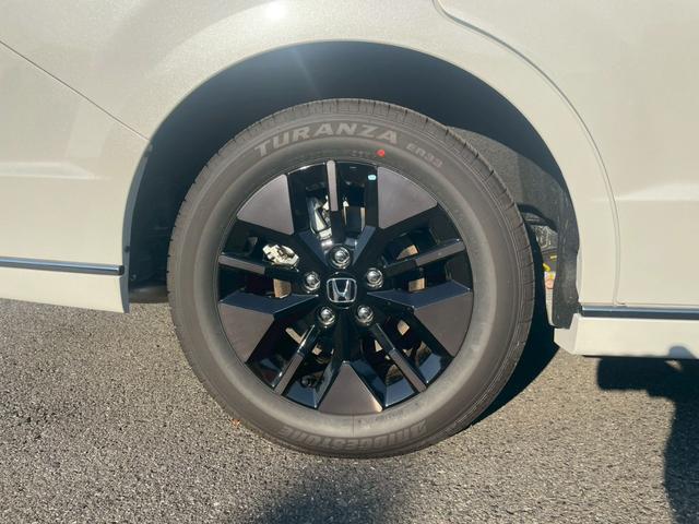 ステップワゴン ｅ：ＨＥＶスパーダ　ワンオーナー／マルチビューカメラシステム／後退出庫サポート／２列目オットマン／１１．４インチギャザズナビ／１５．６インチ後席モニター／ＢＳＭ／ＣＤ・ＤＶＤ／電動リアゲート／フルセグＴＶ／シートヒーター（17枚目）