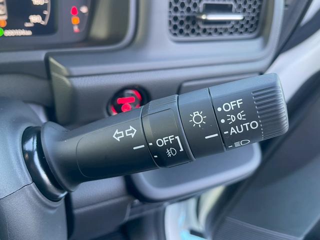 ステップワゴン ｅ：ＨＥＶスパーダ　ワンオーナー／マルチビューカメラシステム／後退出庫サポート／２列目オットマン／１１．４インチギャザズナビ／１５．６インチ後席モニター／ＢＳＭ／ＣＤ・ＤＶＤ／電動リアゲート／フルセグＴＶ／シートヒーター（32枚目）